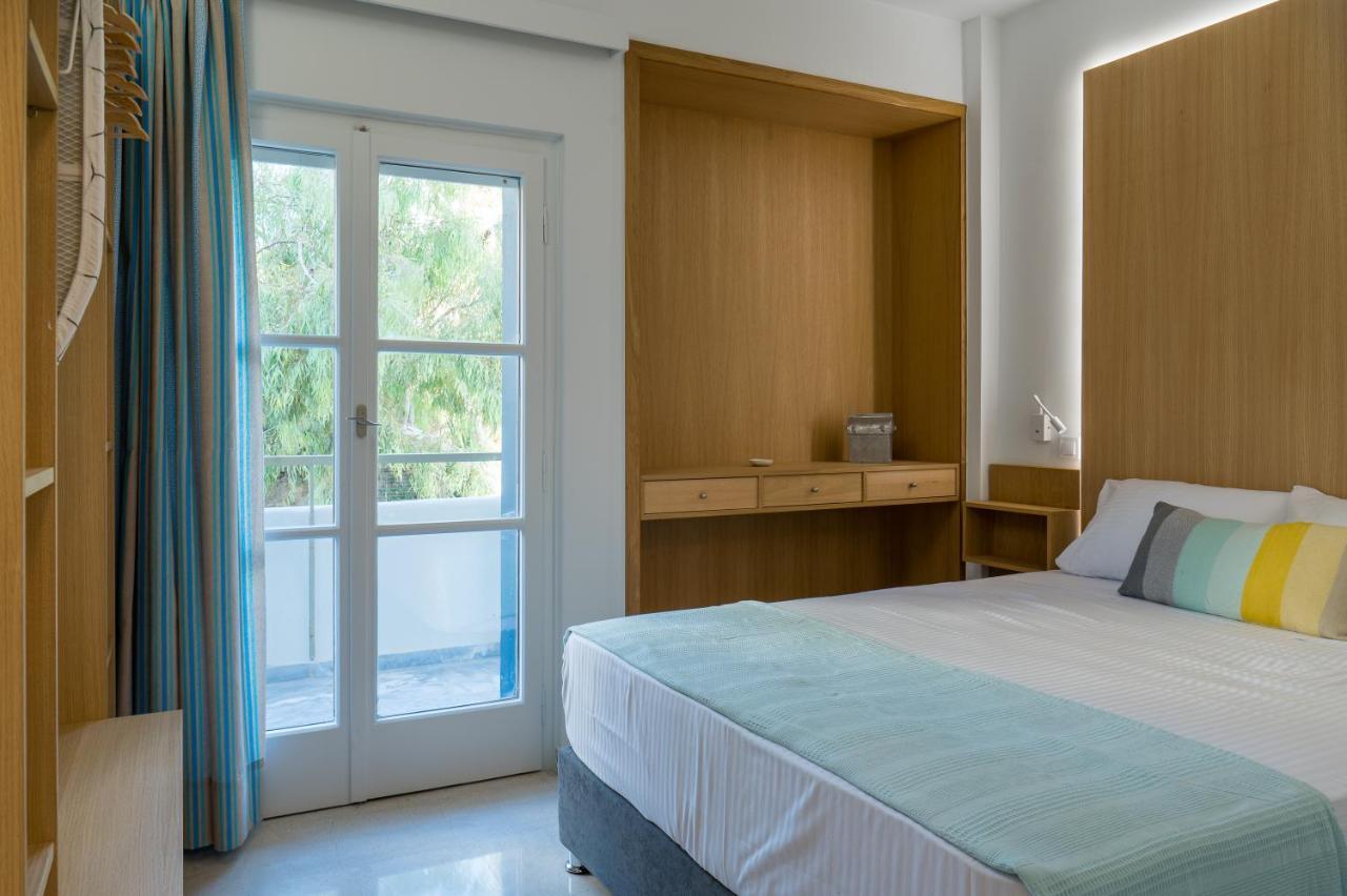 Chroma Lodge Rafina エクステリア 写真