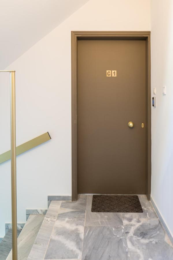 Chroma Lodge Rafina エクステリア 写真