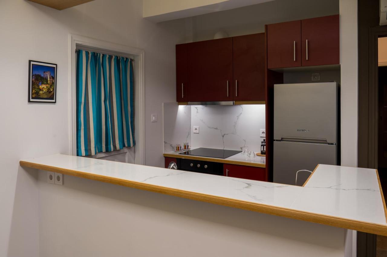 Chroma Lodge Rafina エクステリア 写真