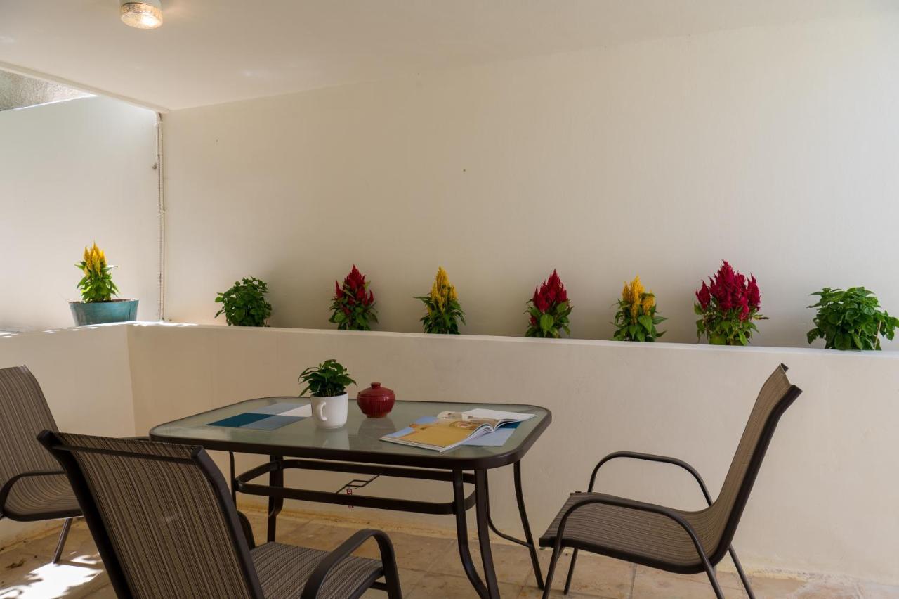 Chroma Lodge Rafina エクステリア 写真
