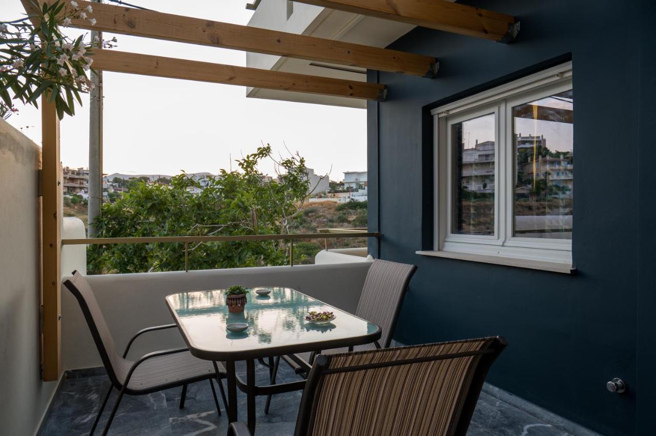 Chroma Lodge Rafina エクステリア 写真
